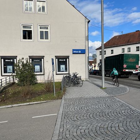 Zimmer Zum Vermieten Direkt An Der Donau Und Am Schloss Neubourg-sur-le-Danube Extérieur photo
